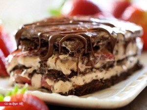 No-Bake-Strawberry-Eclair-Cake