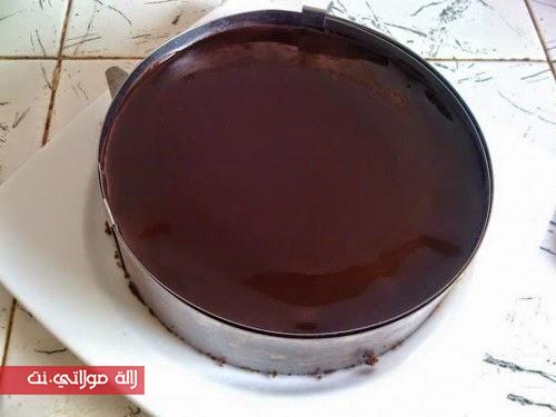 طورطة بفلان باردة بثلاث طبقات من الذ مايكون